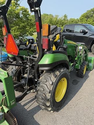 Image of John Deere 2025R equipment image 4