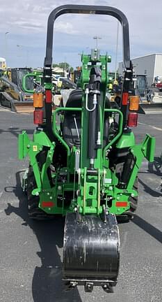 Image of John Deere 2025R equipment image 4