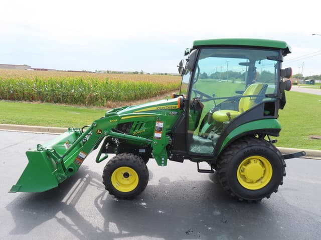 Image of John Deere 2025R equipment image 2