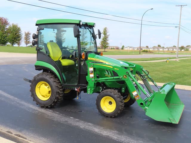 Image of John Deere 2025R equipment image 3