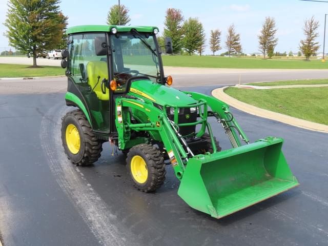 Image of John Deere 2025R equipment image 2