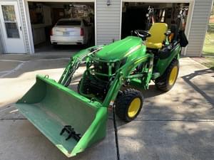 2019 John Deere 2025R Image