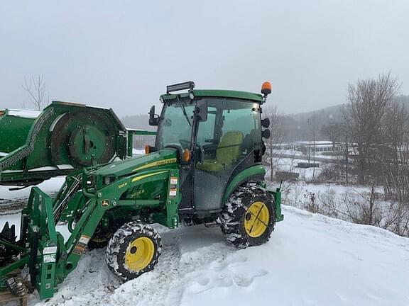 Image of John Deere 2025R equipment image 2