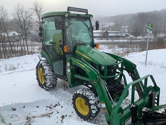 Image of John Deere 2025R equipment image 3