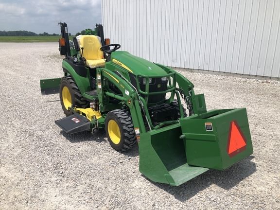 Main image John Deere 2025R