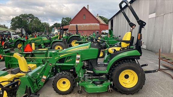 Image of John Deere 2025R equipment image 1