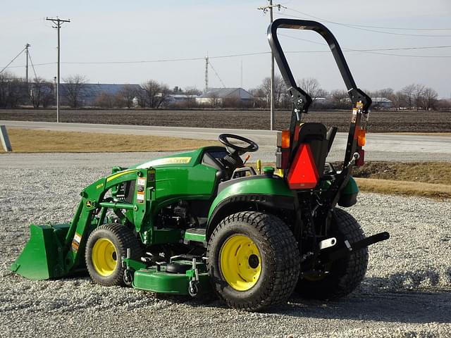 Image of John Deere 2025R equipment image 4