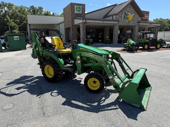 Image of John Deere 2025R equipment image 4