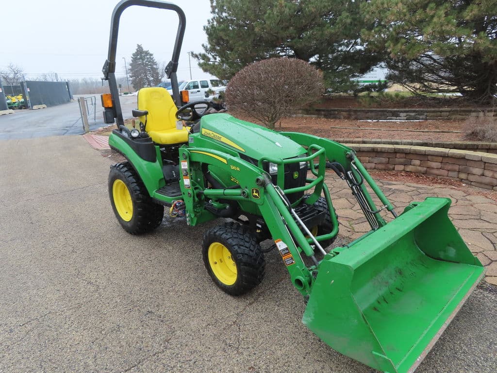 Image of John Deere 2025R Image 0