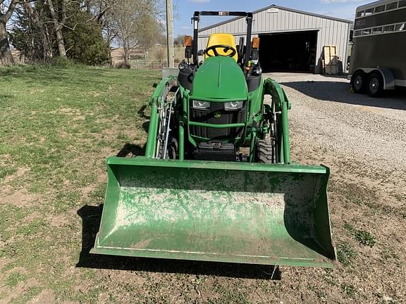 Image of John Deere 2025R equipment image 1