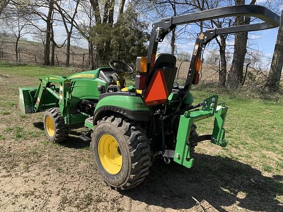 Image of John Deere 2025R equipment image 3