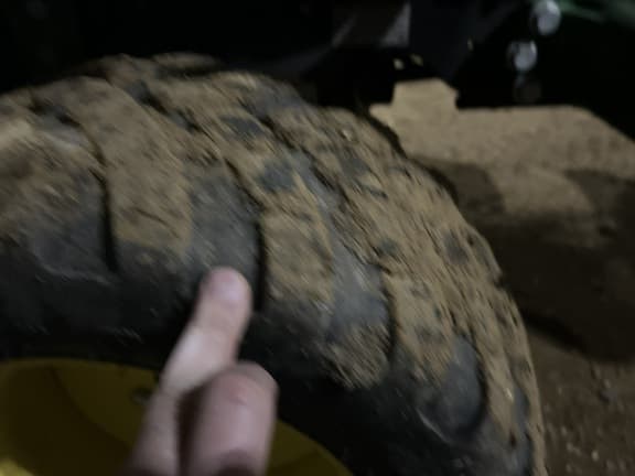 Image of John Deere 2025R equipment image 4