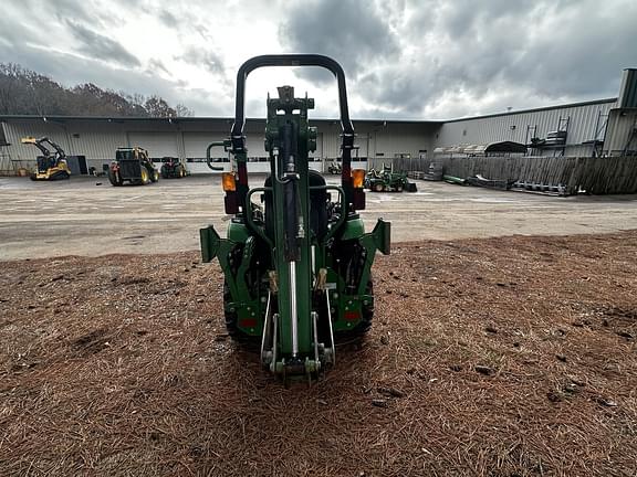 Image of John Deere 2025R equipment image 4