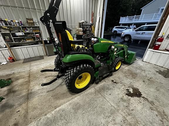 Image of John Deere 2025R equipment image 2