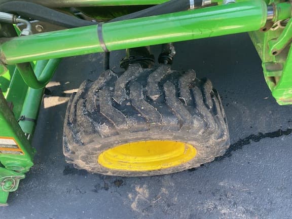 Image of John Deere 2025R equipment image 4