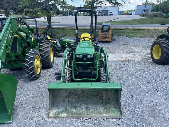 Image of John Deere 2025R equipment image 1