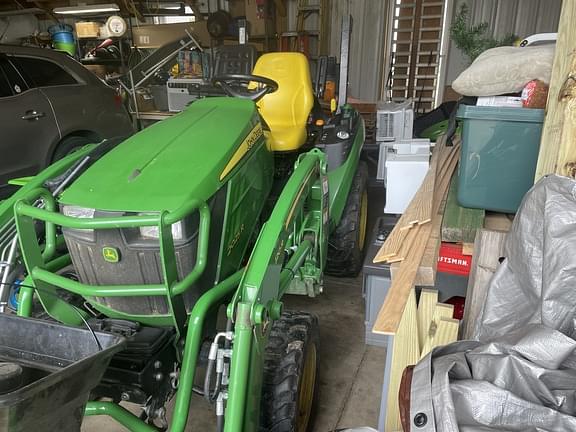Image of John Deere 2025R equipment image 1