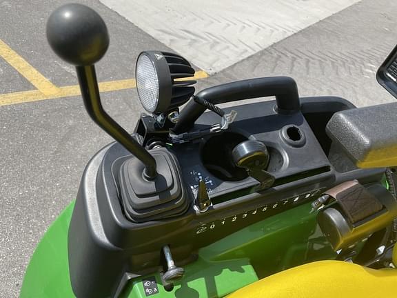 Image of John Deere 2025R equipment image 1