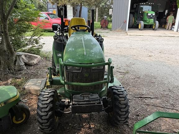 Image of John Deere 2025R equipment image 1