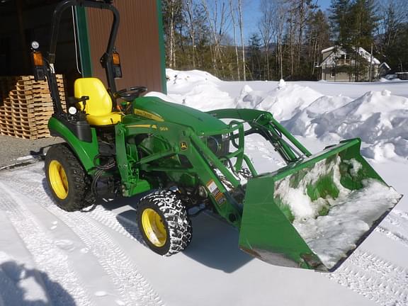 Image of John Deere 2025R Primary image