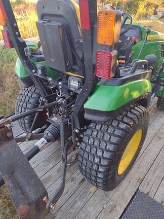 Image of John Deere 2025R equipment image 2