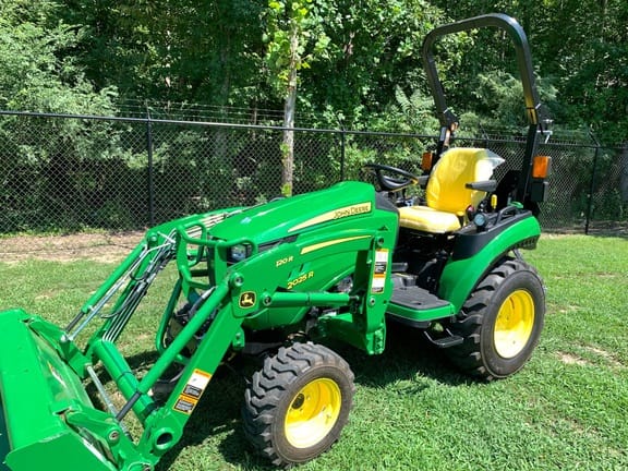 2019 John Deere 2025R Equipment Image0