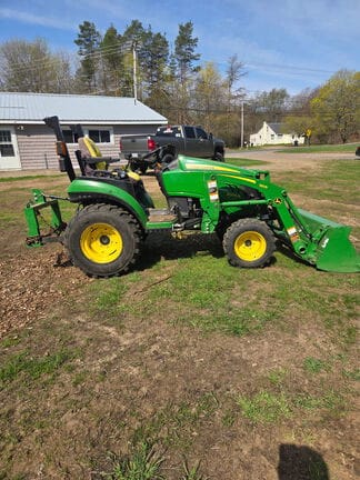 2019 John Deere 2025R Equipment Image0