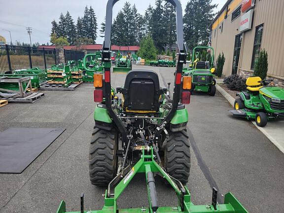 Image of John Deere 2025R equipment image 3