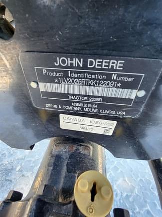 Image of John Deere 2025R equipment image 2