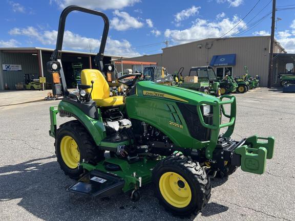 Image of John Deere 2025R equipment image 1