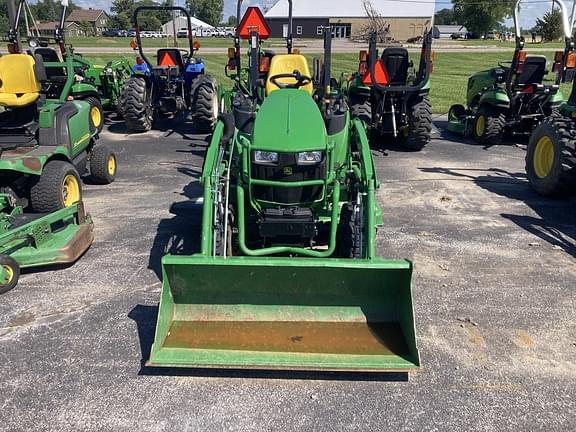 Image of John Deere 2025R equipment image 2