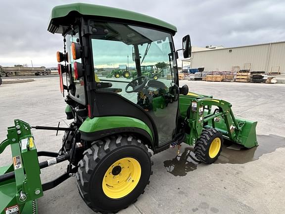 Image of John Deere 2025R equipment image 4