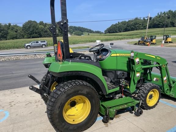 Image of John Deere 2032R equipment image 1