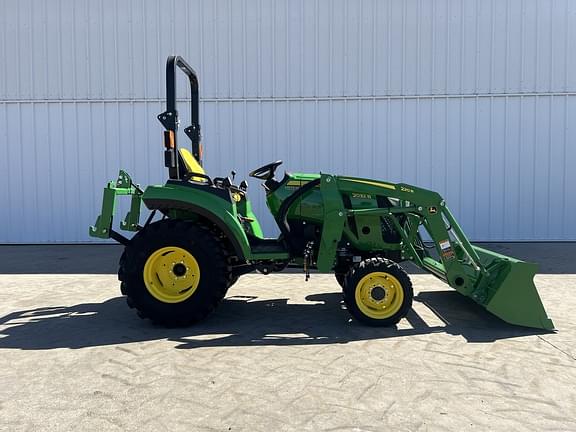 Image of John Deere 2032R Primary image