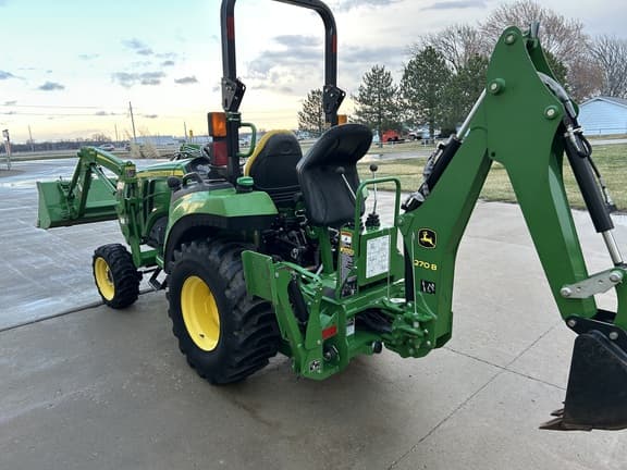 Image of John Deere 2032R equipment image 4