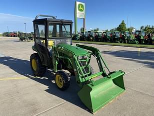 Main image John Deere 2032R 7