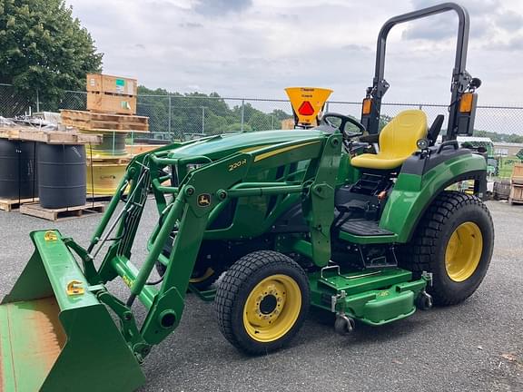 Image of John Deere 2032R Primary image