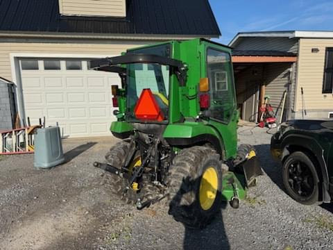 Image of John Deere 2032R equipment image 3