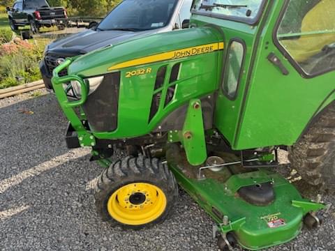 Image of John Deere 2032R equipment image 1