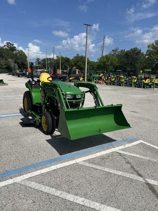 Image of John Deere 2032R equipment image 2