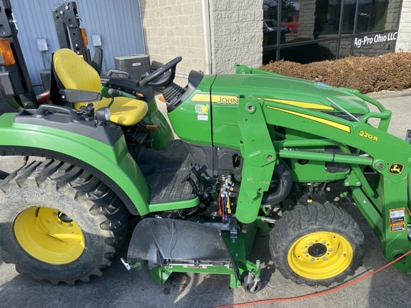 Main image John Deere 2032R