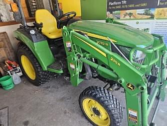 Image of John Deere 2032R Primary image