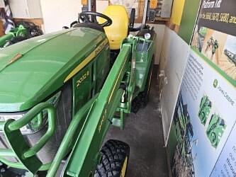 Image of John Deere 2032R equipment image 1