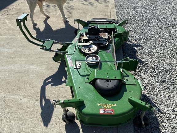 Image of John Deere 2032R equipment image 4