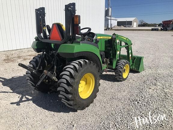 Image of John Deere 2038R equipment image 3