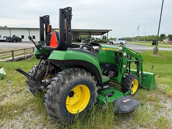 Image of John Deere 2038R equipment image 3