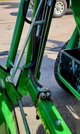 Image of John Deere 2038R equipment image 4