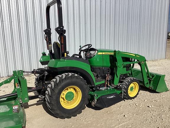 Image of John Deere 2038R equipment image 3