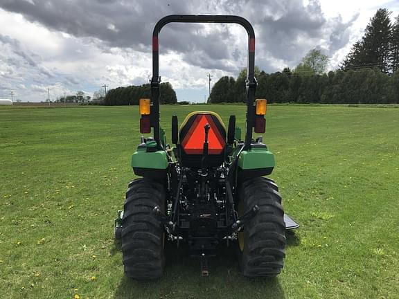 Image of John Deere 2038R equipment image 3