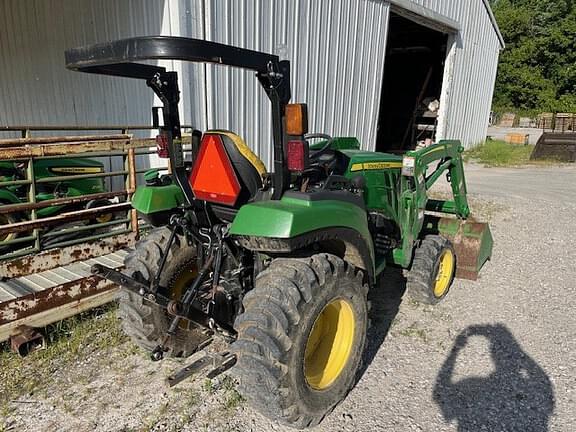 Image of John Deere 2038R equipment image 3